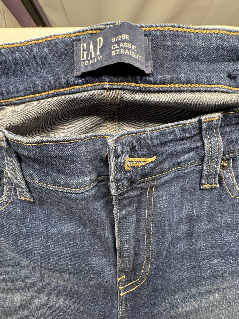GAP Women’s Straight Leg Jeans in Indigo Blue with Contrast Stitching